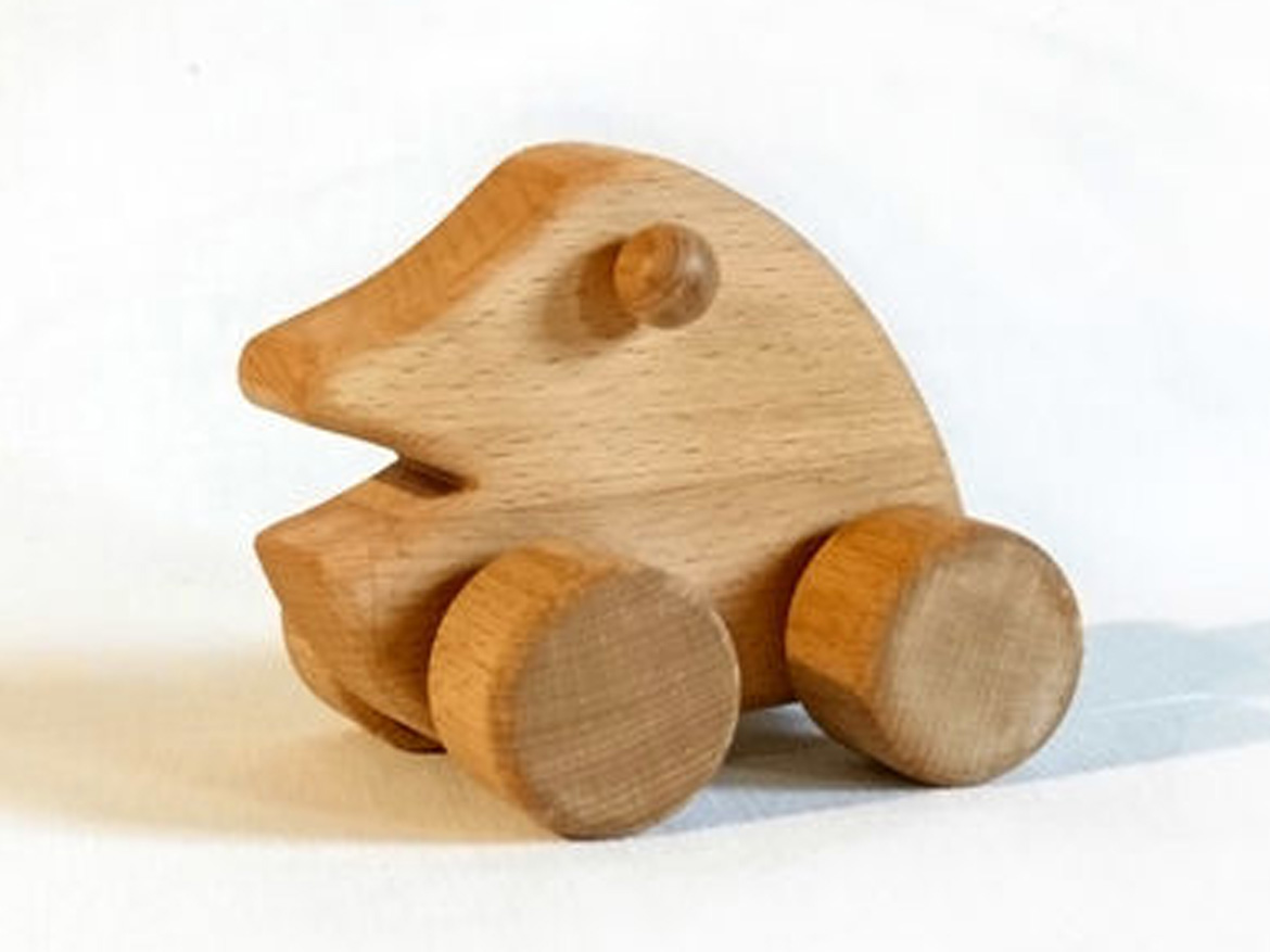 Handgefertigter Schiebe-Frosch auf Rädern, Buche geölt